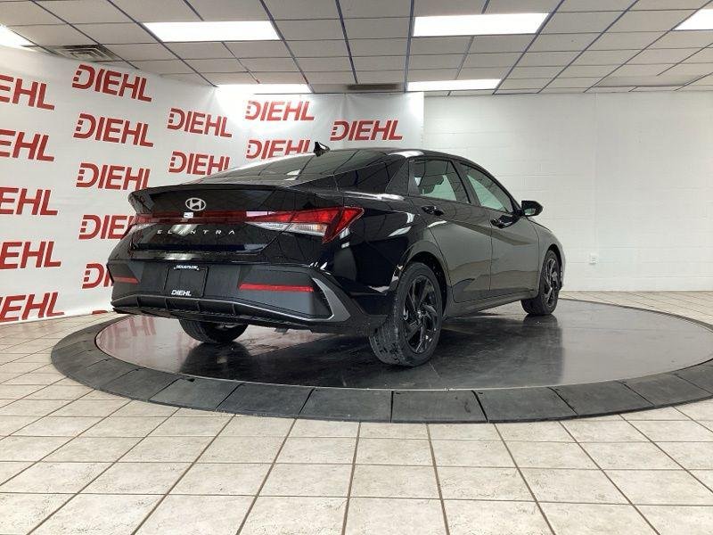 New 2026 Black Hyundai SEL Sport image 7