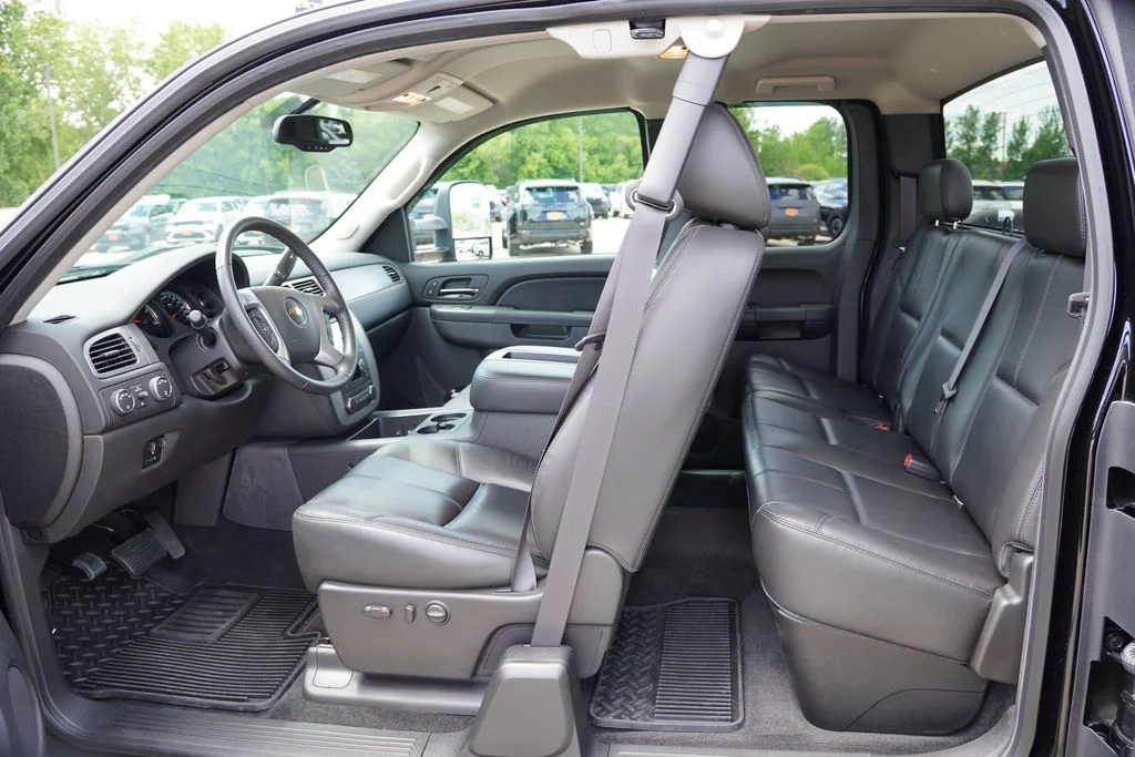 Used 2012 Black Chevrolet LTZ image 25