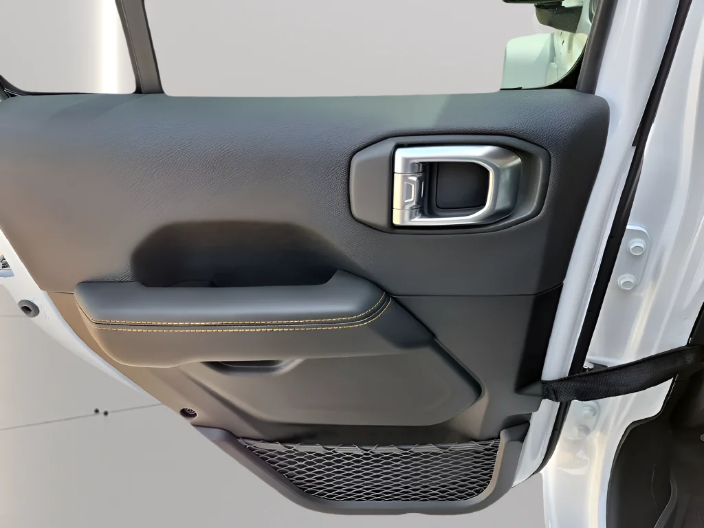 New 2026 Bright White Clear-Coat Exterior Paint Jeep Sahara image 22