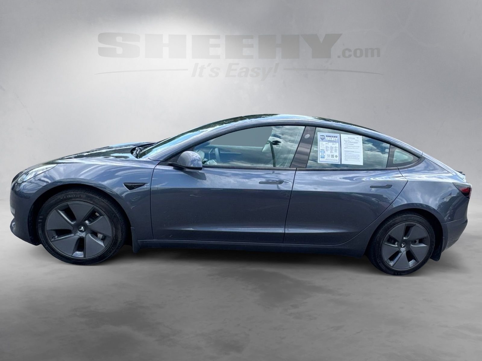 Used 2023  Tesla Base image 16