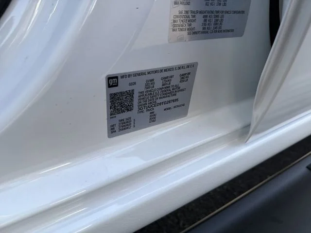 New 2026 Summit White GMC Elevation image 33