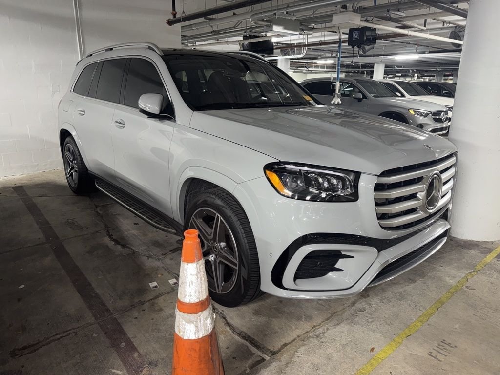 2025 Mercedes-Benz GLS