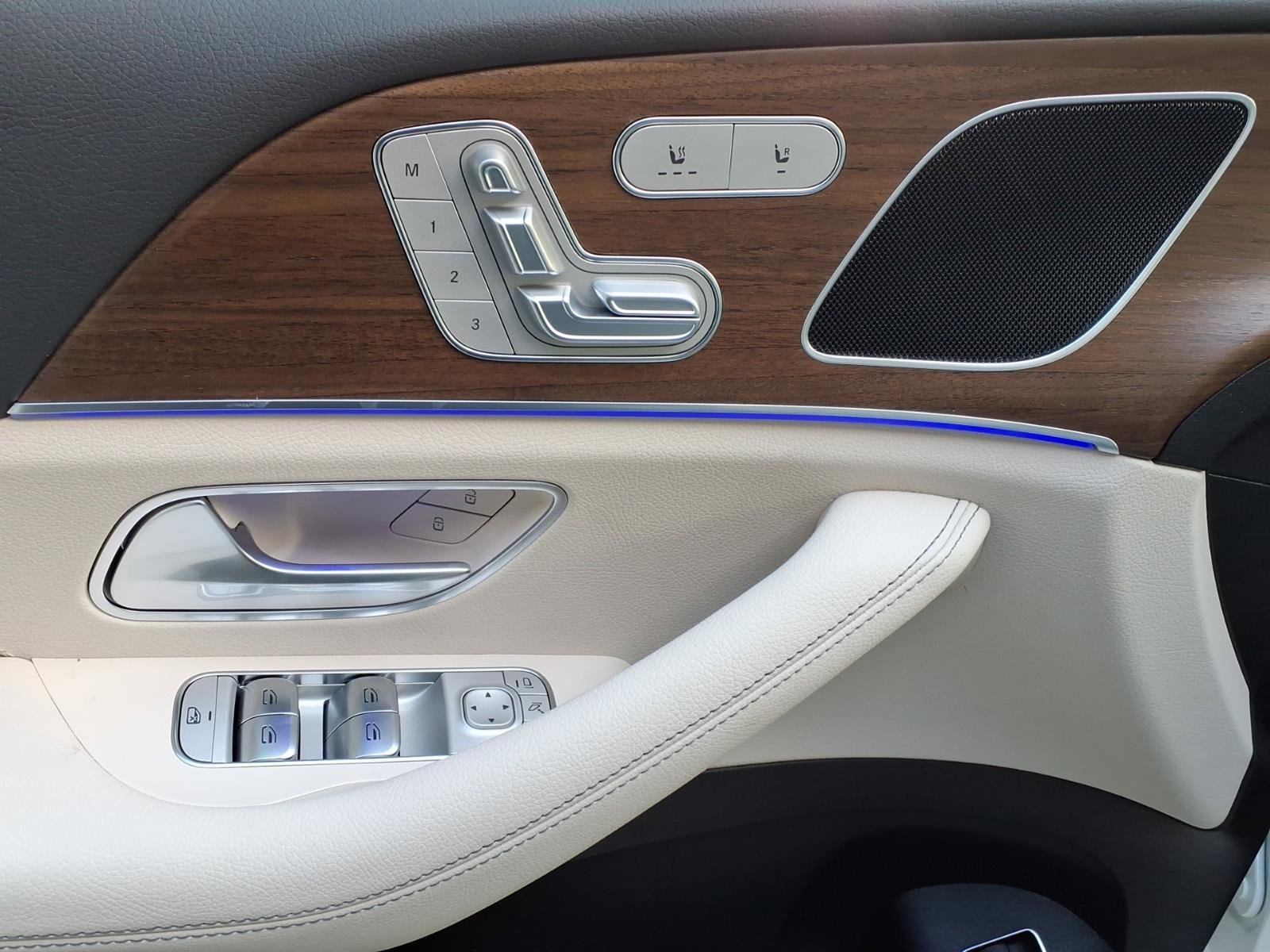 New 2026 Polar White Mercedes-Benz 450 image 13