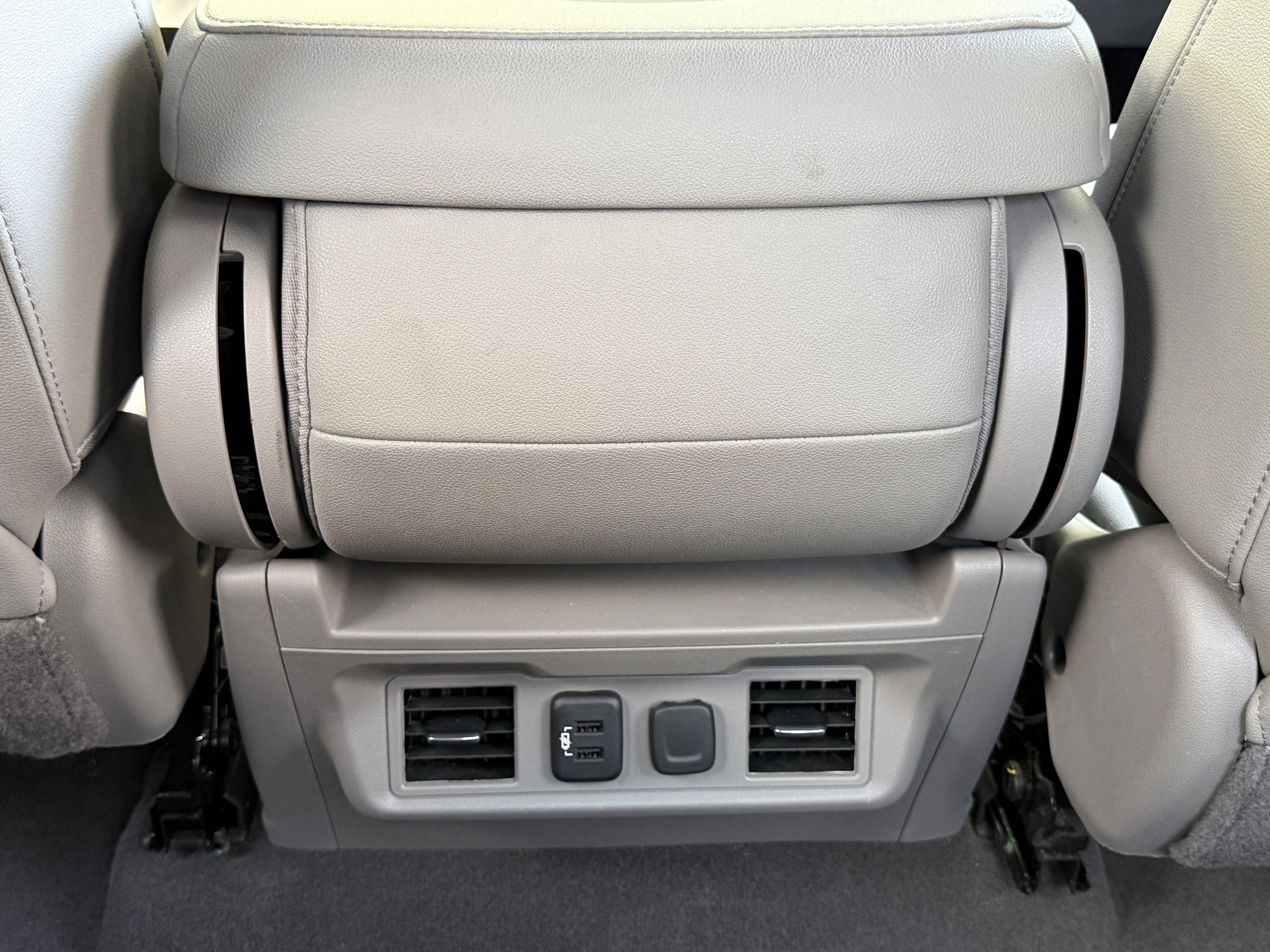 Used 2021 SATIN STEEL METALLIC GMC SLT image 30
