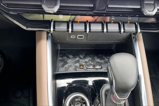 Used 2023 Red GMC Denali image 32