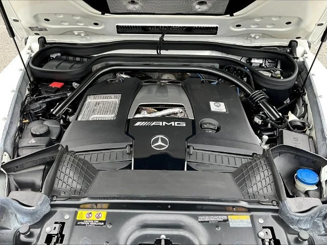 Used 2024 White Mercedes-Benz 4MATIC® image 33