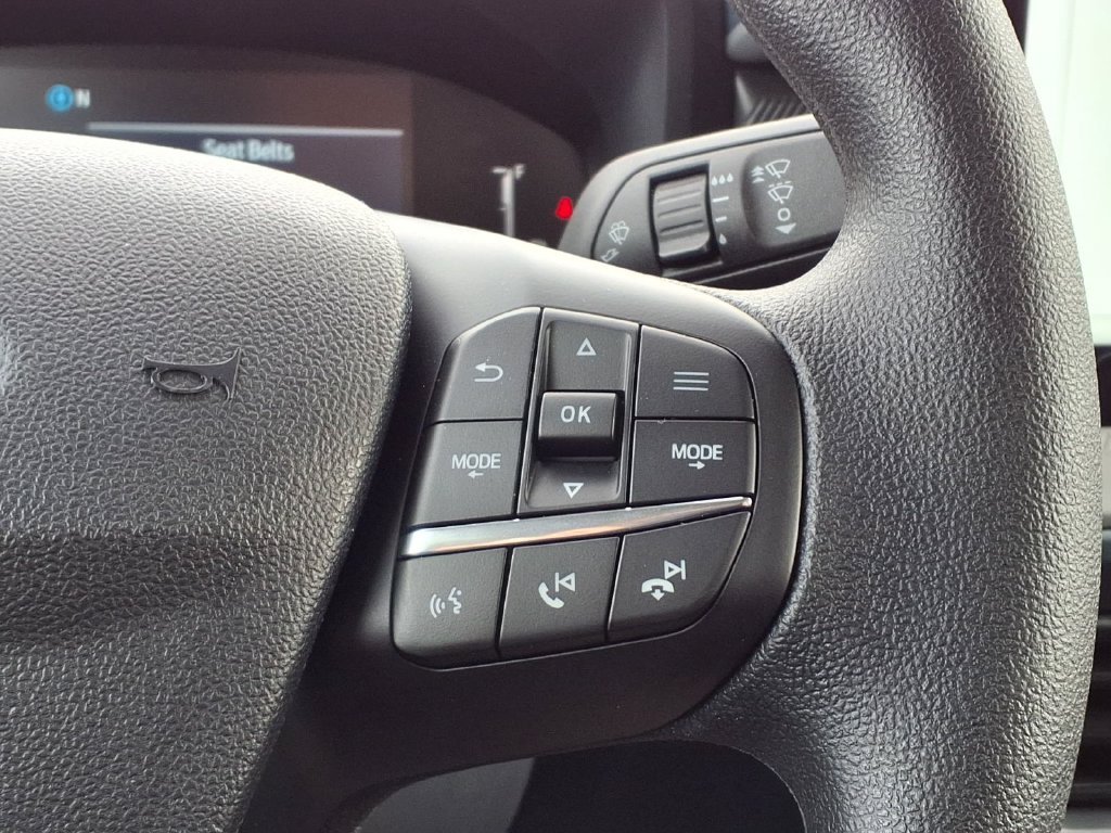 New 2026 Oxford White Ford XLT image 17