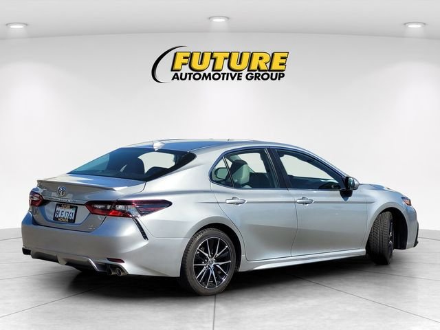 Used 2024 Silver Toyota SE AWD image 4