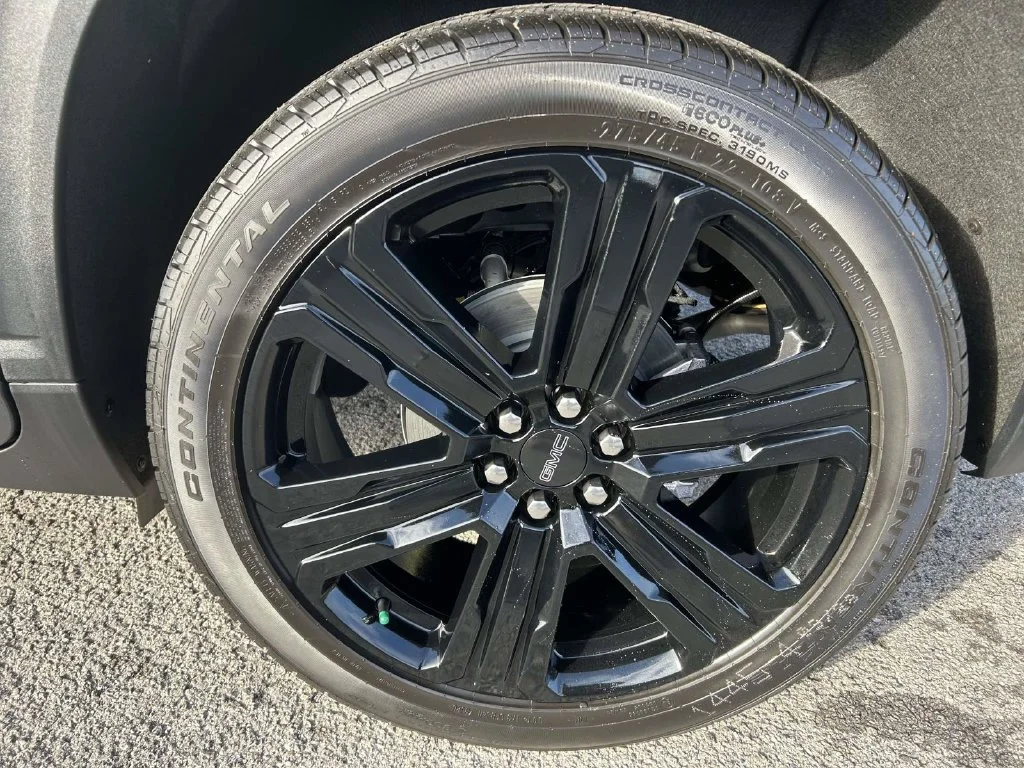 New 2027 Sterling Metallic GMC Elevation image 10