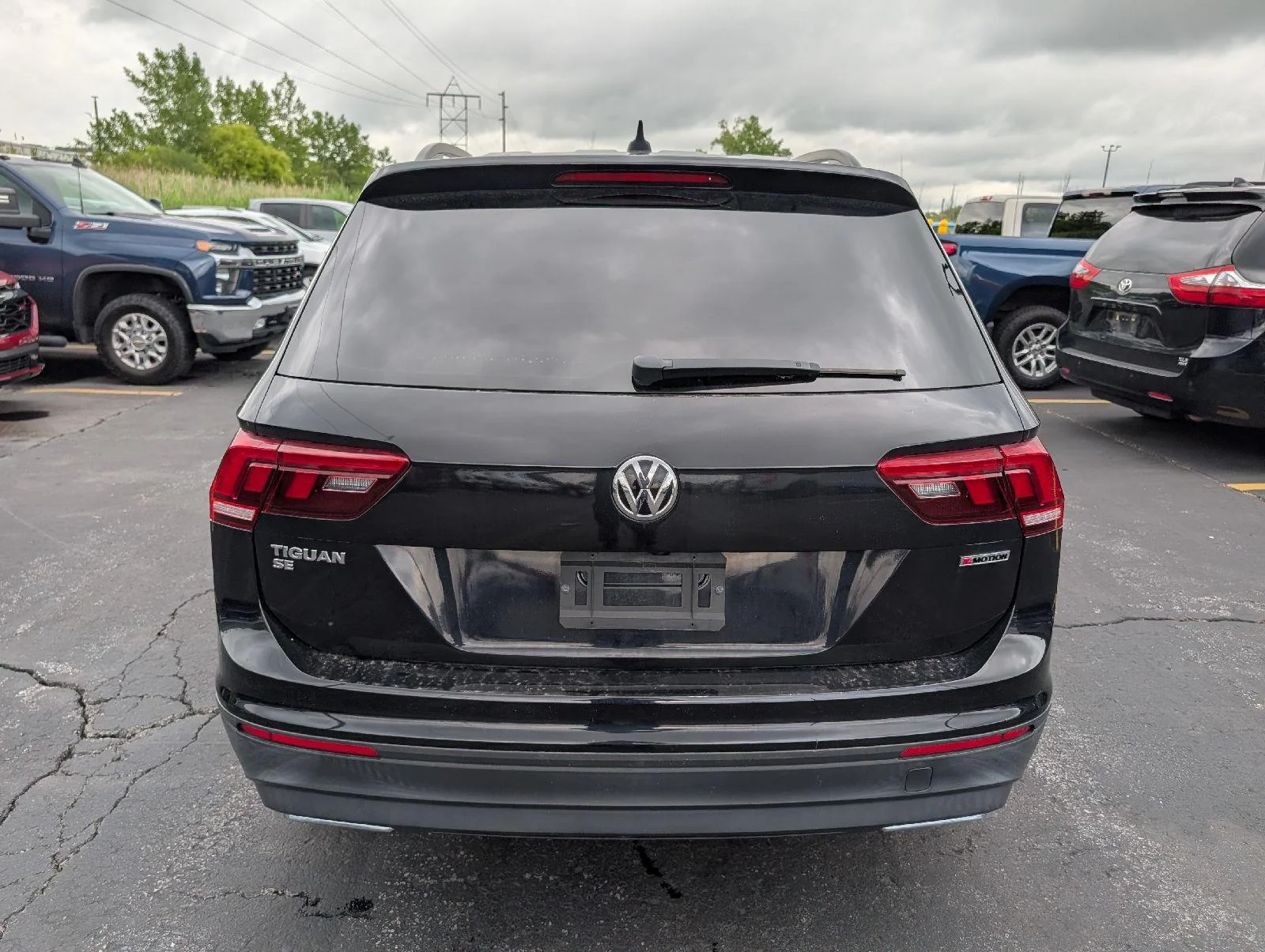 Used 2019  Volkswagen SE image 6