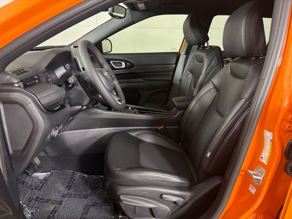 New 2026 Joose (DISC) Jeep Latitude image 16