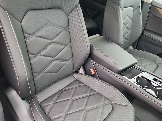 New 2026 White/off-white Volkswagen 2.0T SE w/Technology image 19