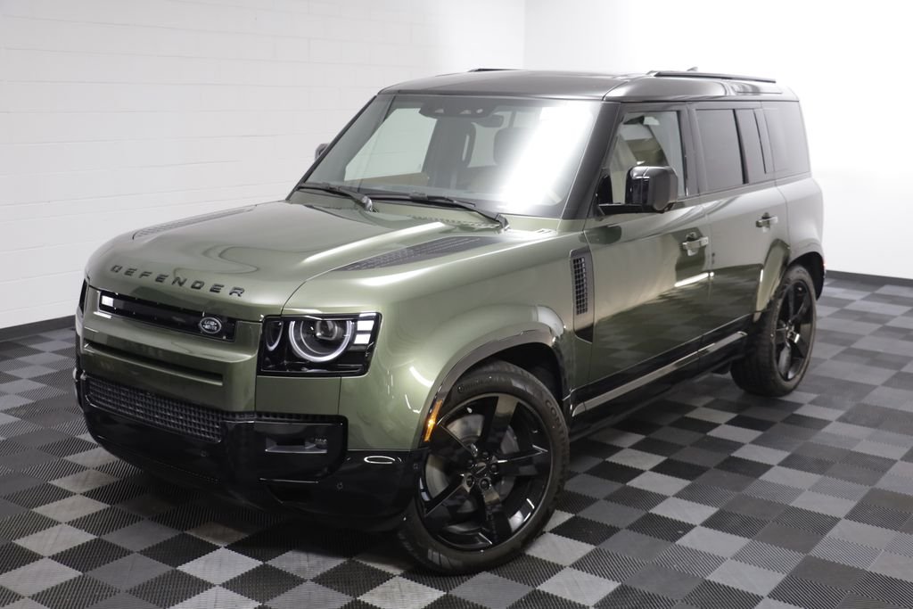New 2026 Woolstone Green LAND ROVER X-Dynamic SE image 2