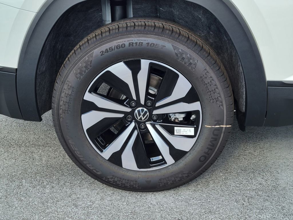 New 2026 White/off-white Volkswagen 2.0T SE image 5
