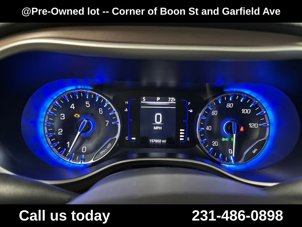 Used 2018 Gray Chrysler Touring L image 23
