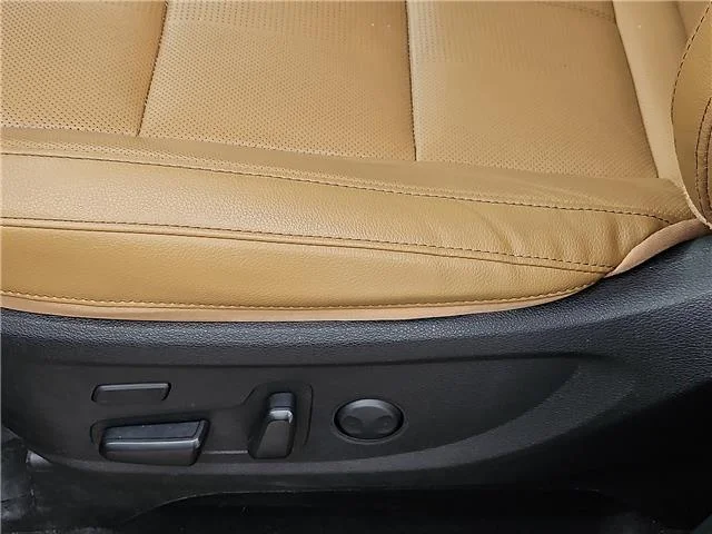 Used 2021 Black Copper KIA SX Front-wheel Drive image 18