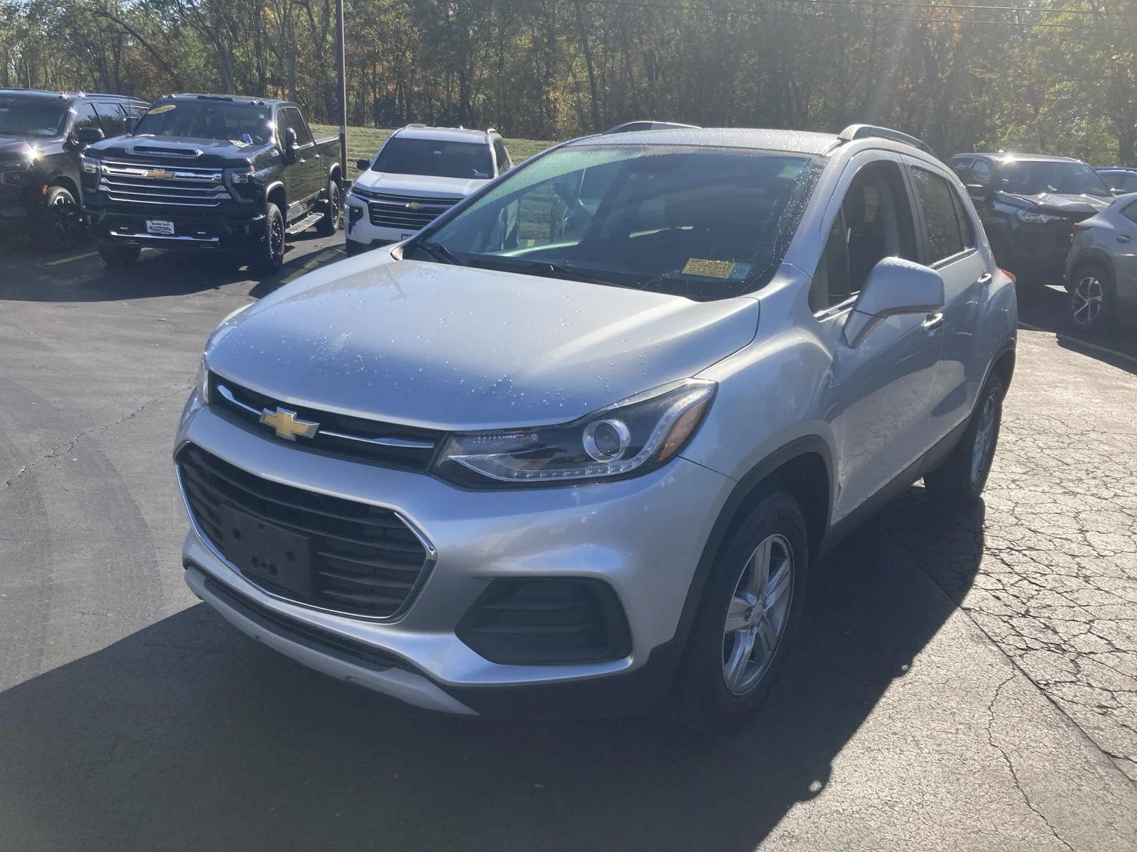 Used 2018 Silver Ice Metallic Chevrolet LT image 3
