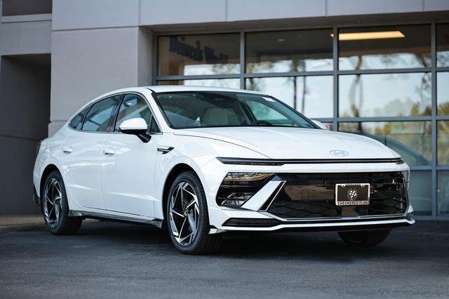 2026 Hyundai Sonata SEL AWD's photo