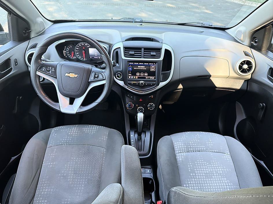 Used 2020 Nightfall Gray Metallic Chevrolet LT image 17