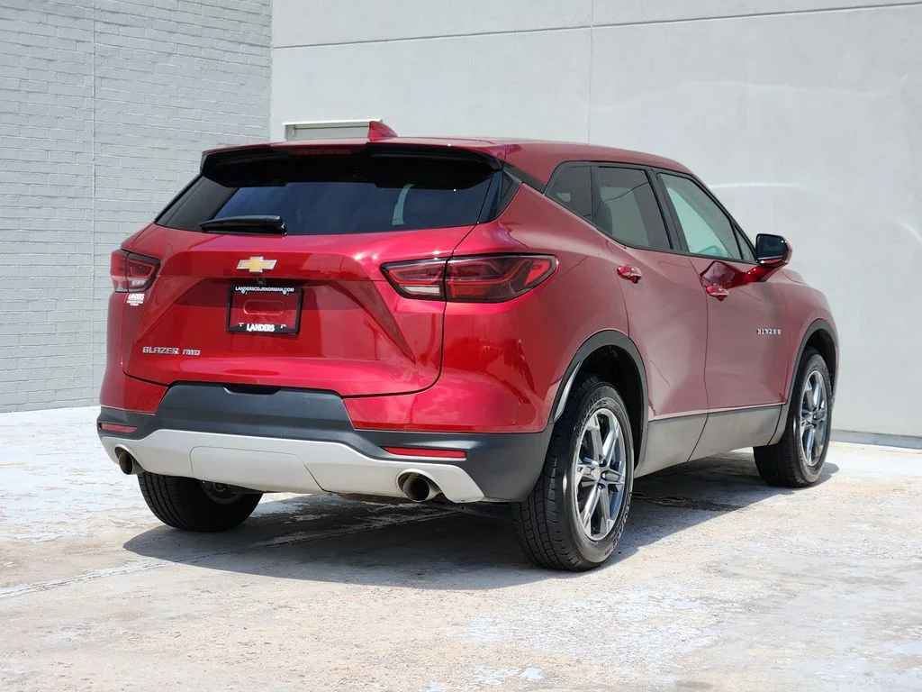 Used 2025 Radiant Red Tintcoat Chevrolet LT image 8