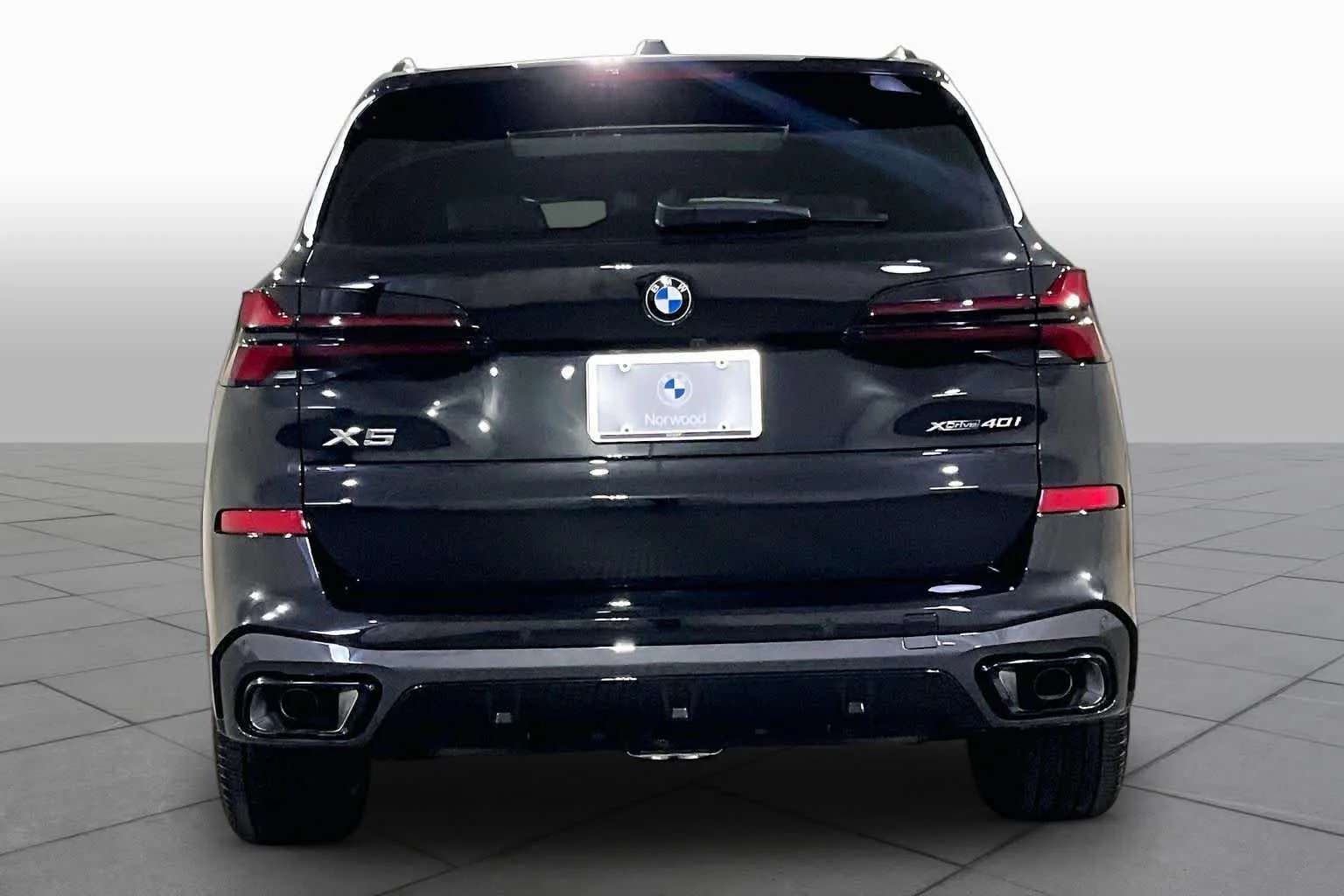 New 2026 Black Sapphire Metallic BMW xDrive40i image 4