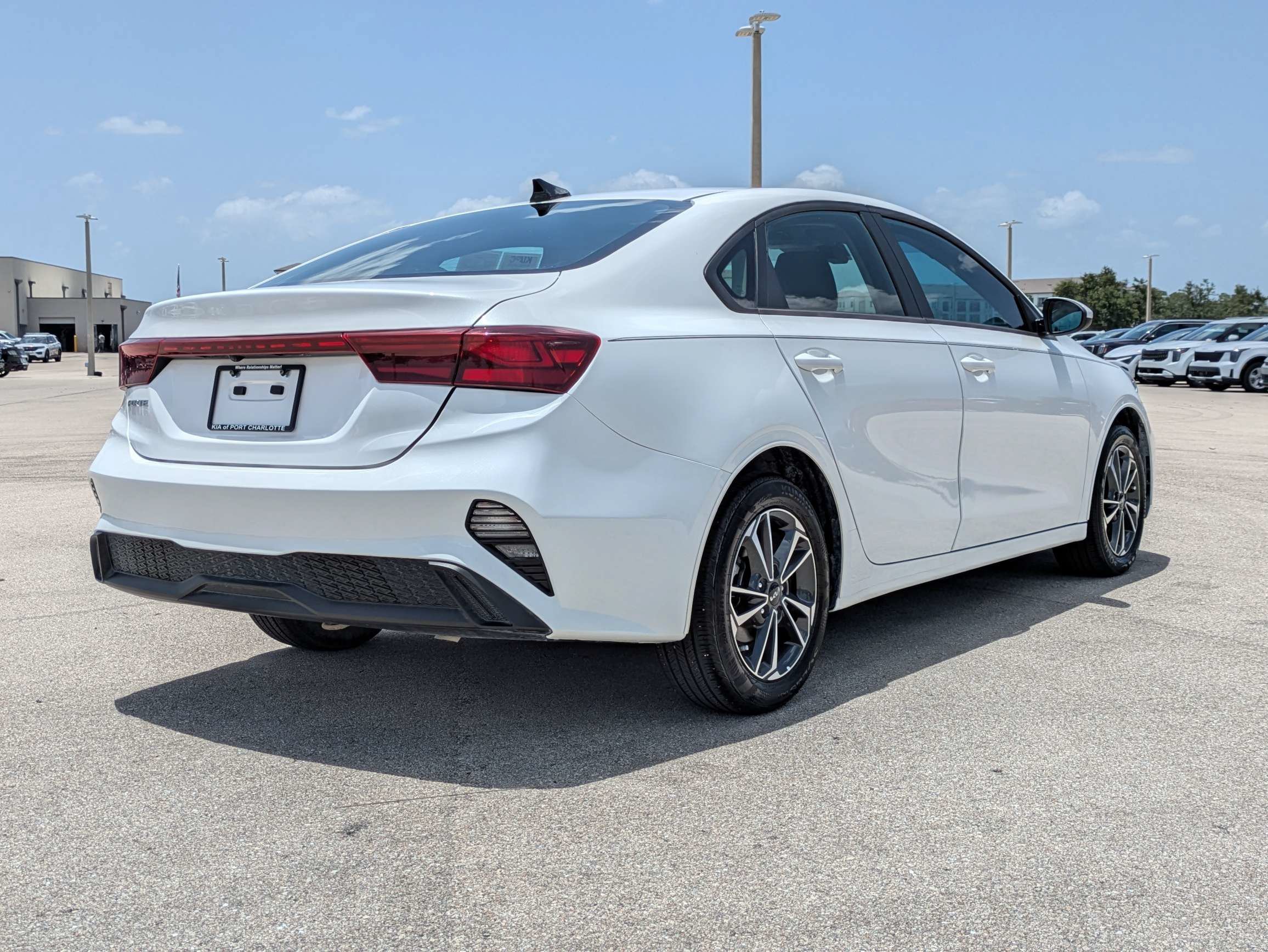 Certified Used 2024 Snow White Pearl Kia LXS image 5