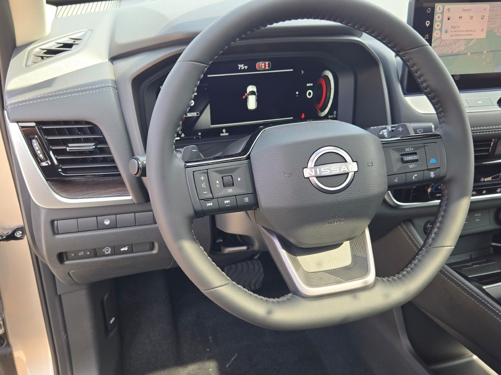 New 2026 Champagne Silver Metallic / Super Black Two-tone Nissan Platinum image 27