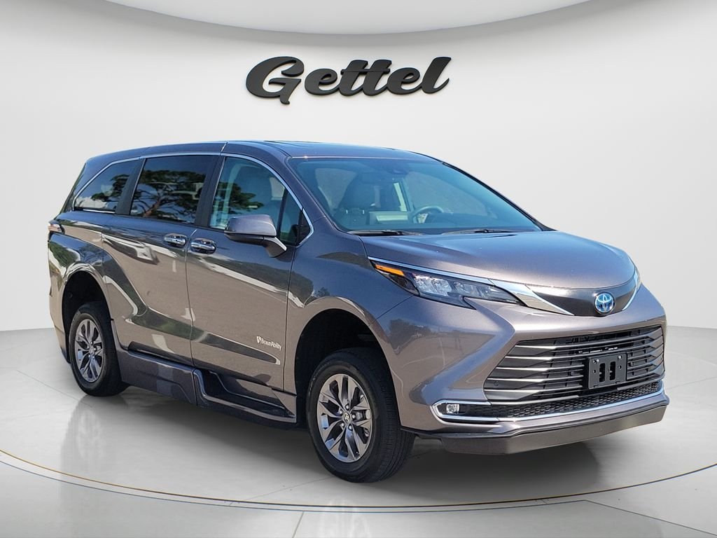 Used 2024 Gray Toyota XLE image 3