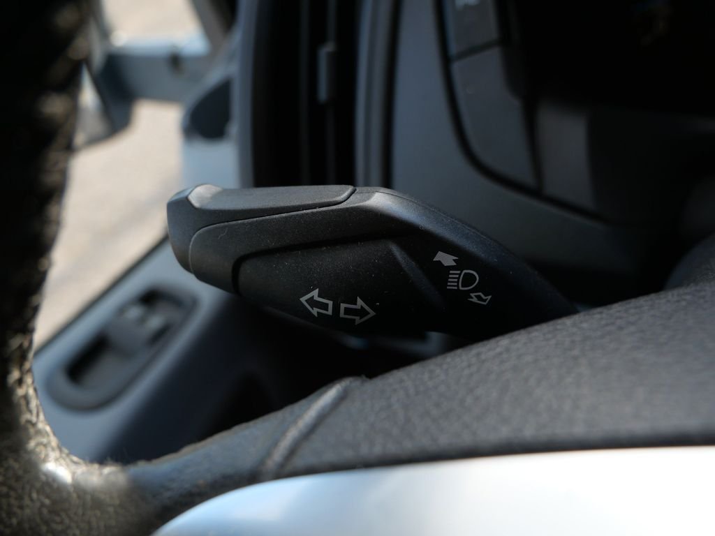 Used 2015 White Ford Base image 27