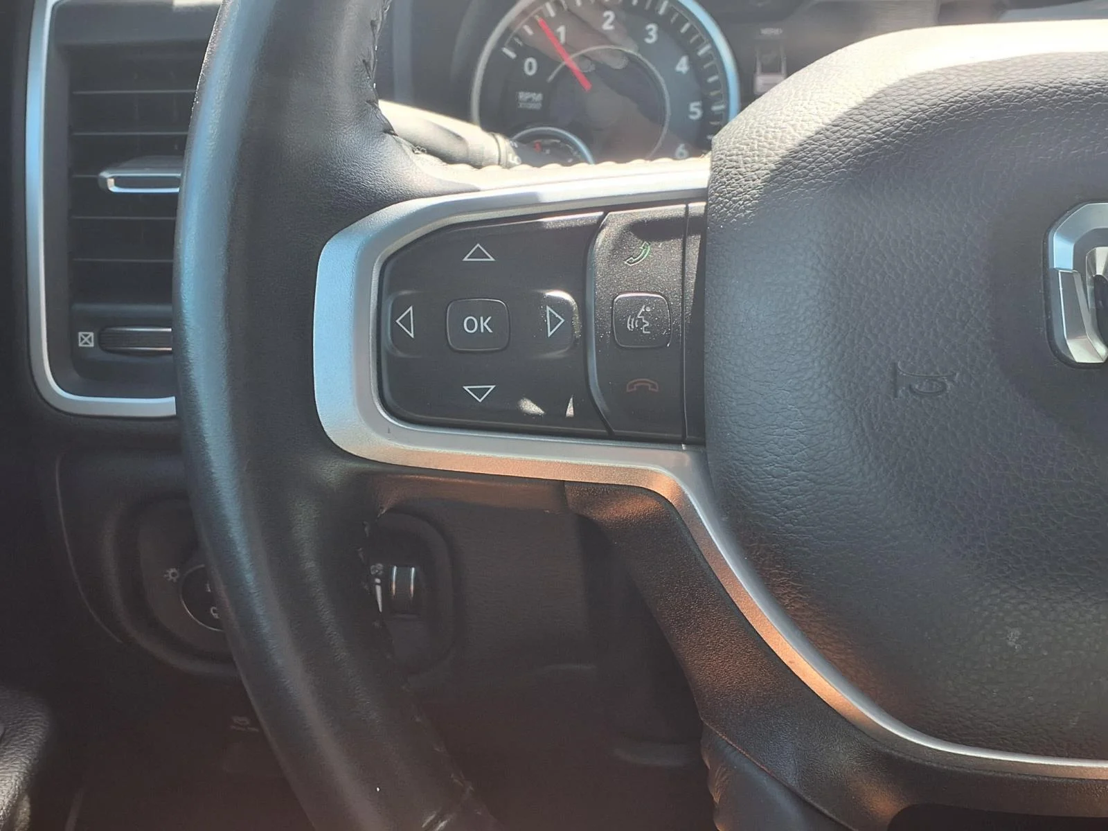 Used 2022 Diamond Black Crystal Pearlcoat Ram Big Horn image 17