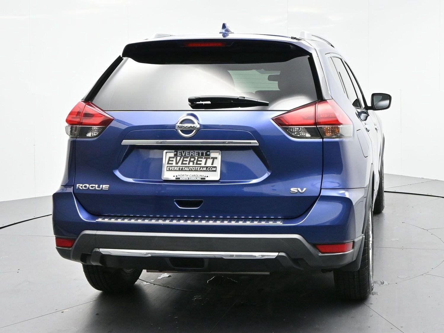 Used 2018 Caspian Blue Nissan SV image 6