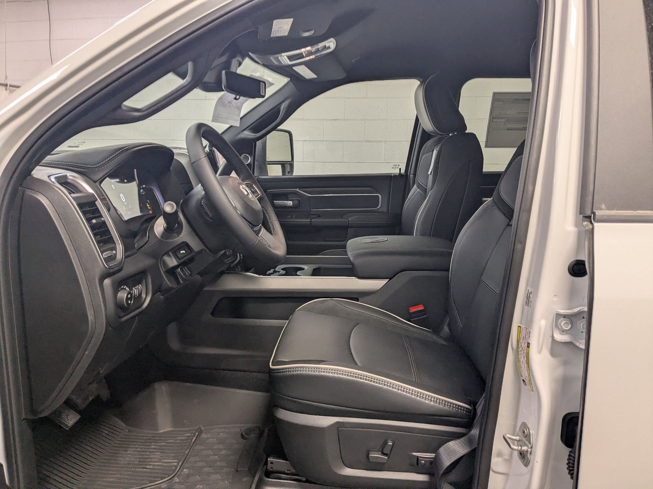 New 2026 Bright White Clear-Coat Exterior Paint RAM Laramie image 16