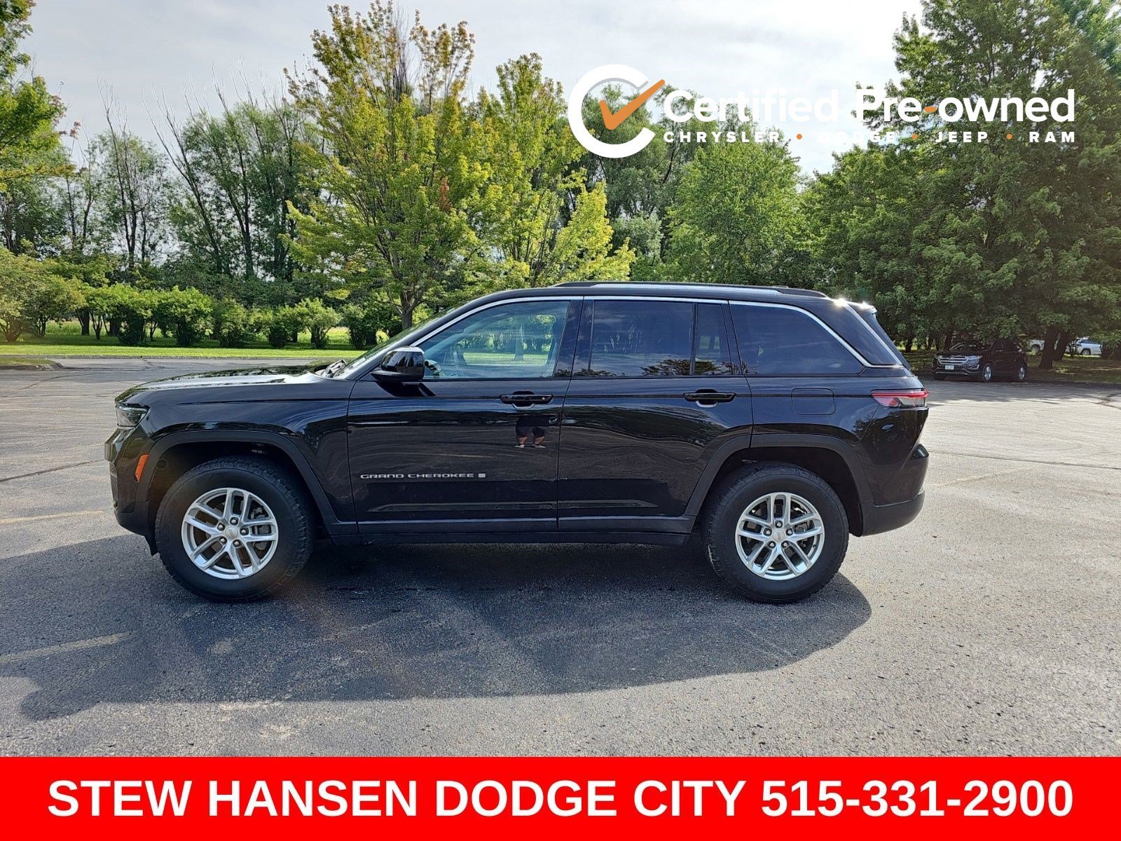 Certified Used 2023 Diamond Black Crystal Pearlcoat Jeep Laredo image 1