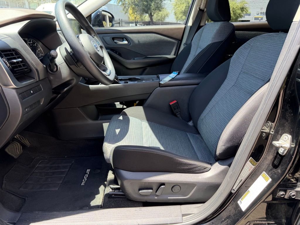 Used 2021 Black Nissan SV image 7