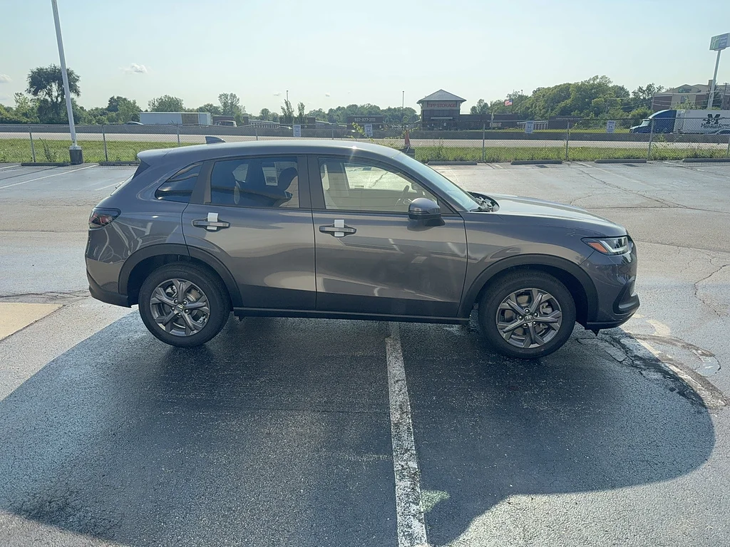 New 2027 Modern Steel Metallic Honda LX image 4