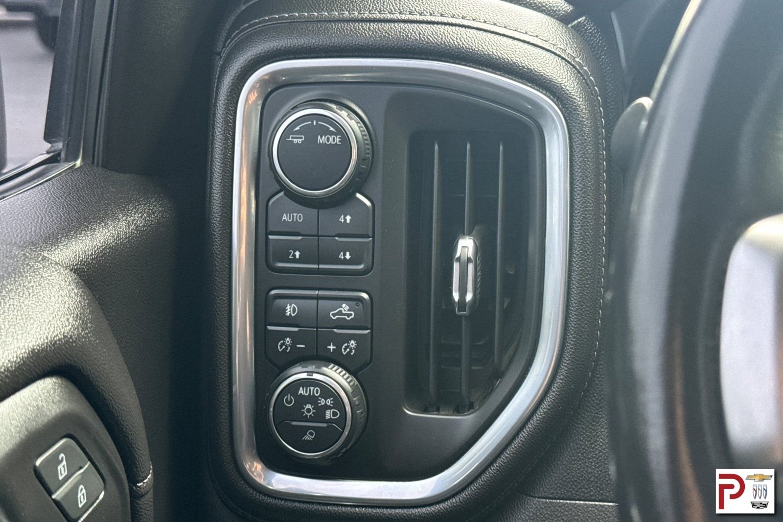 Used 2020 White Chevrolet RST image 31
