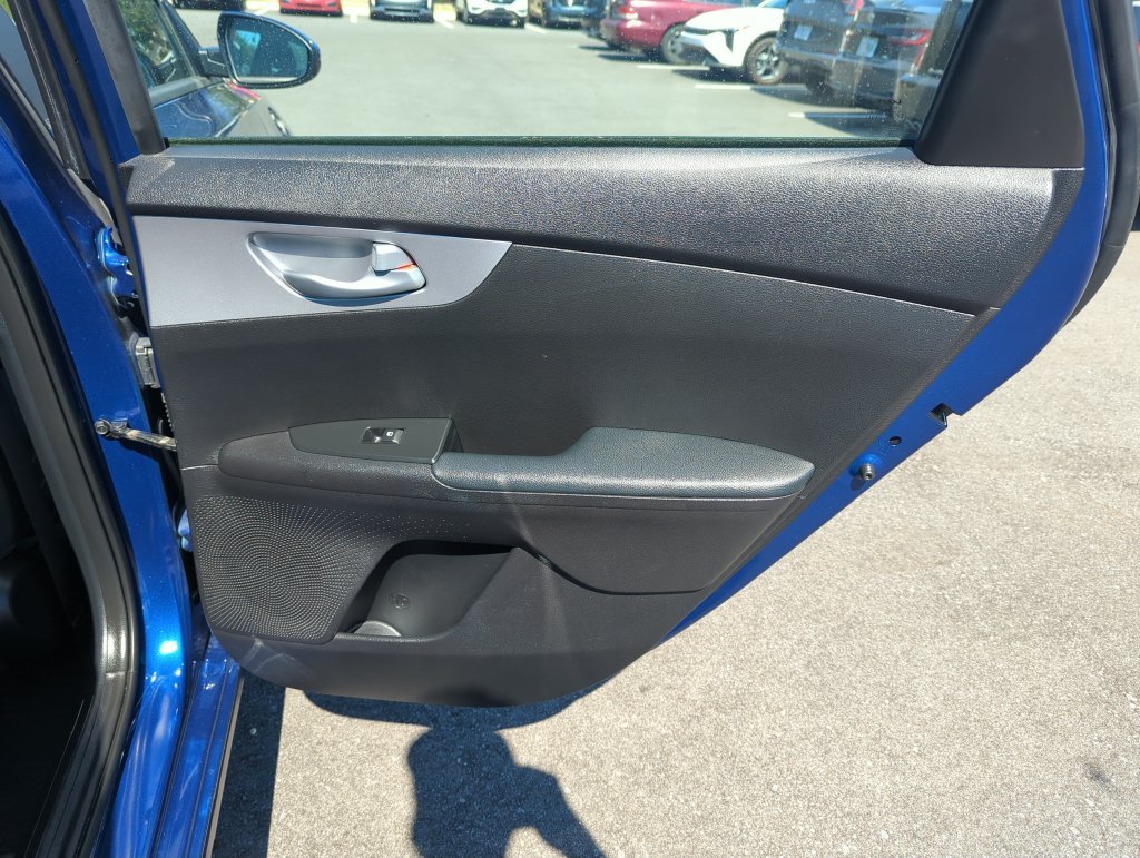 Used 2023 Blue Kia LXS image 30