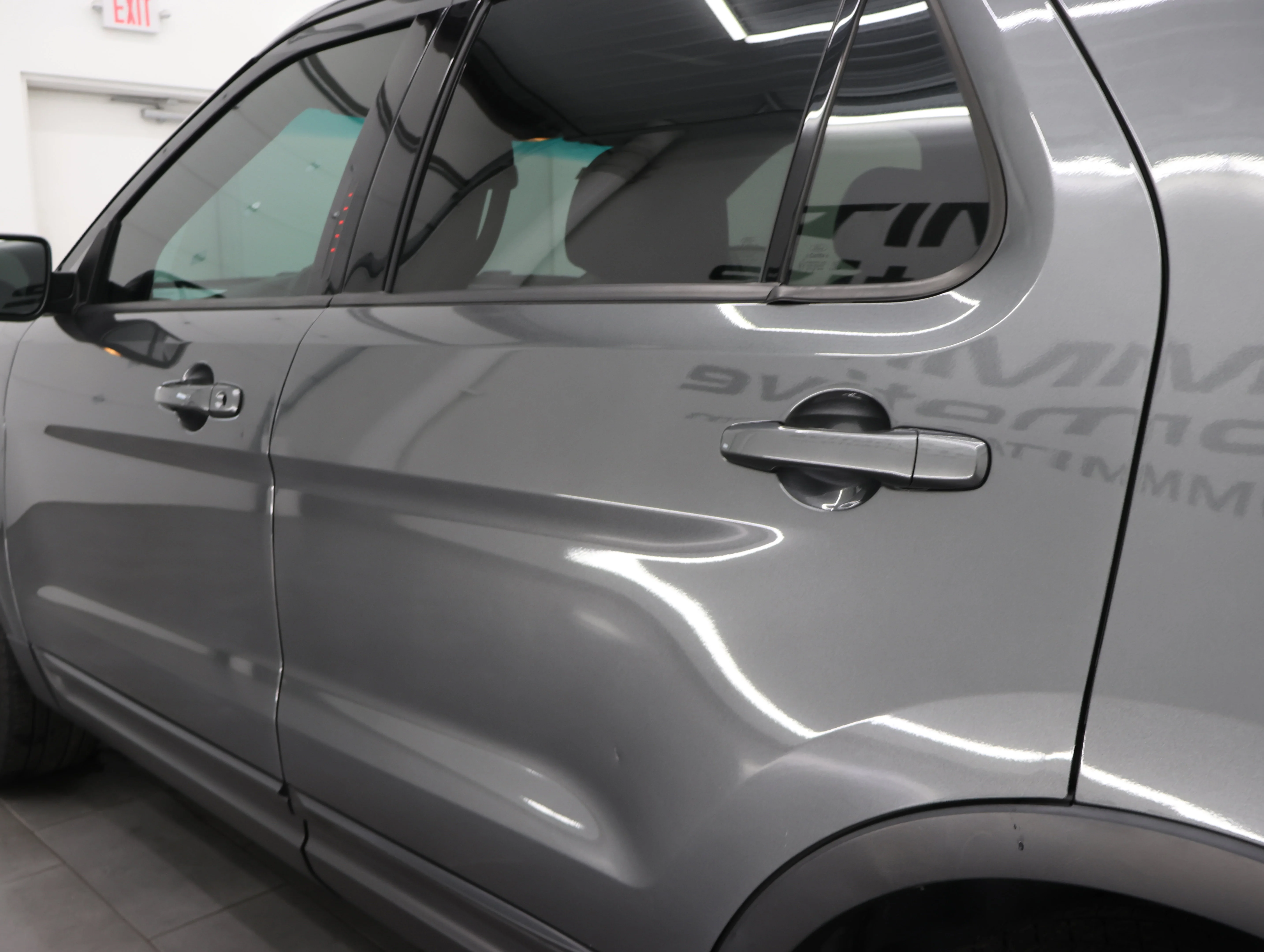 Used 2015 Magnetic Metallic Ford Sport image 32
