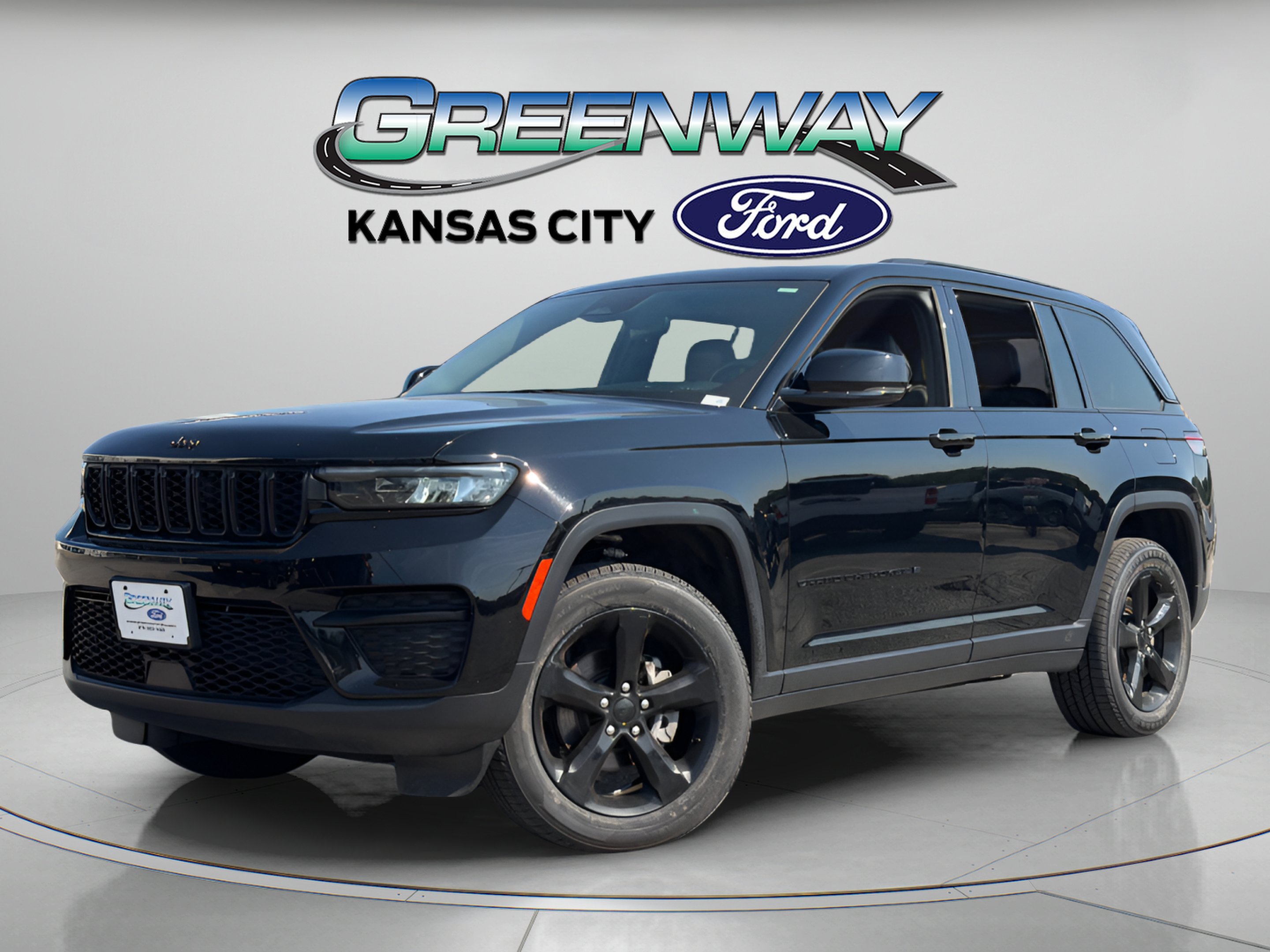 Used 2023 Diamond Black Jeep Altitude image 4