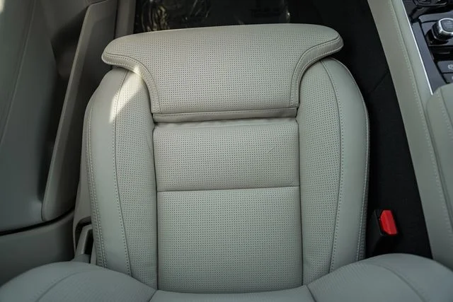 New 2026 Crystal White Volvo T8 Ultra image 31
