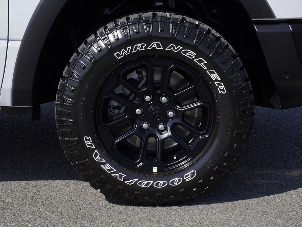New 2026 Bright White Clear-Coat Exterior Paint RAM Rebel image 9