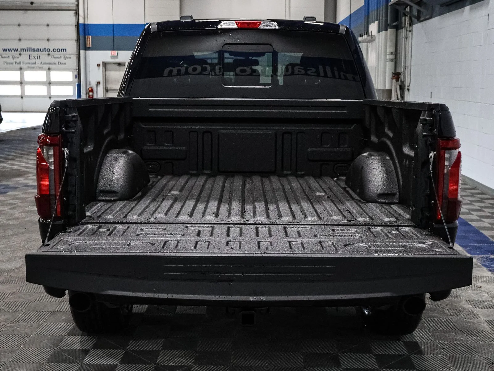 New 2026 Antimatter Blue Metallic Ford XLT image 18
