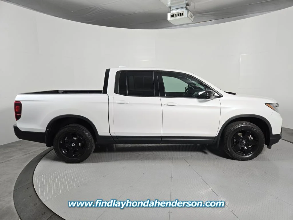 Certified Used 2024 Platinum White Pearl Honda Black Edition image 7