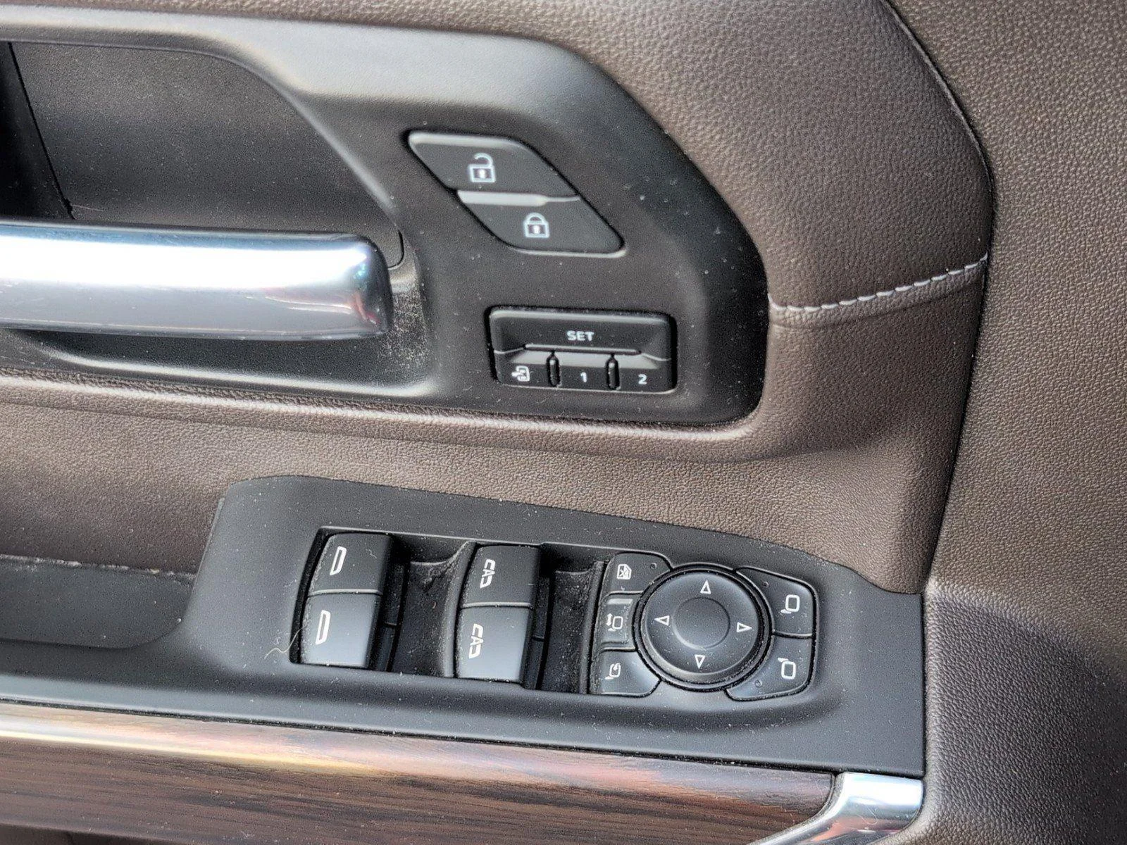 Used 2021 CAYENNE RED TINTCOAT GMC SLT image 19