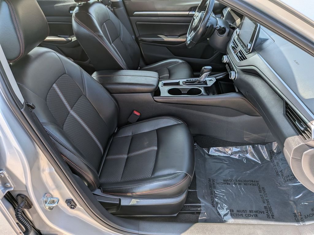 Used 2024 Silver Nissan 2.5 SR image 29