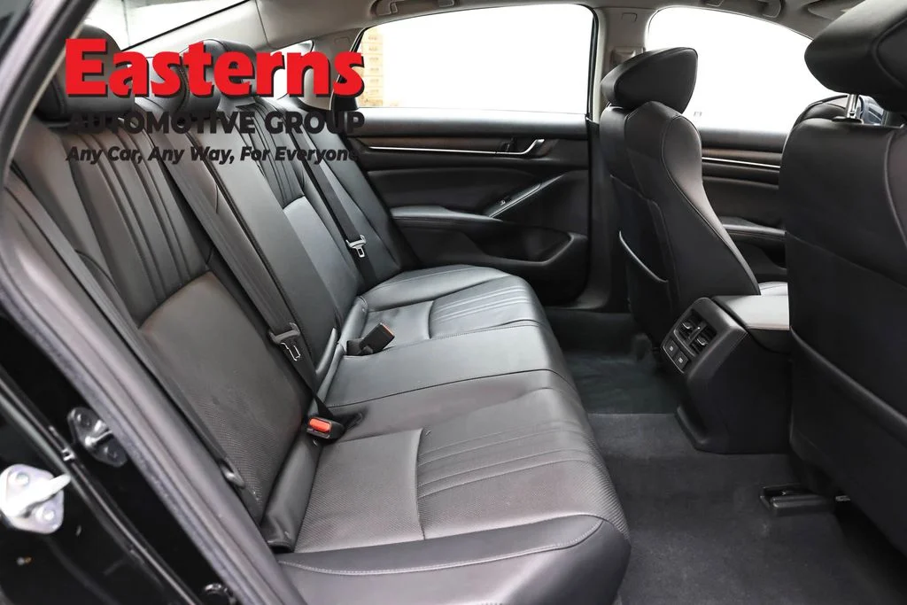 Used 2022 Black Honda EX-L image 23