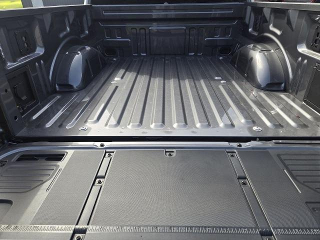 New 2026 Carbonized Gray Metallic Ford XLT image 40