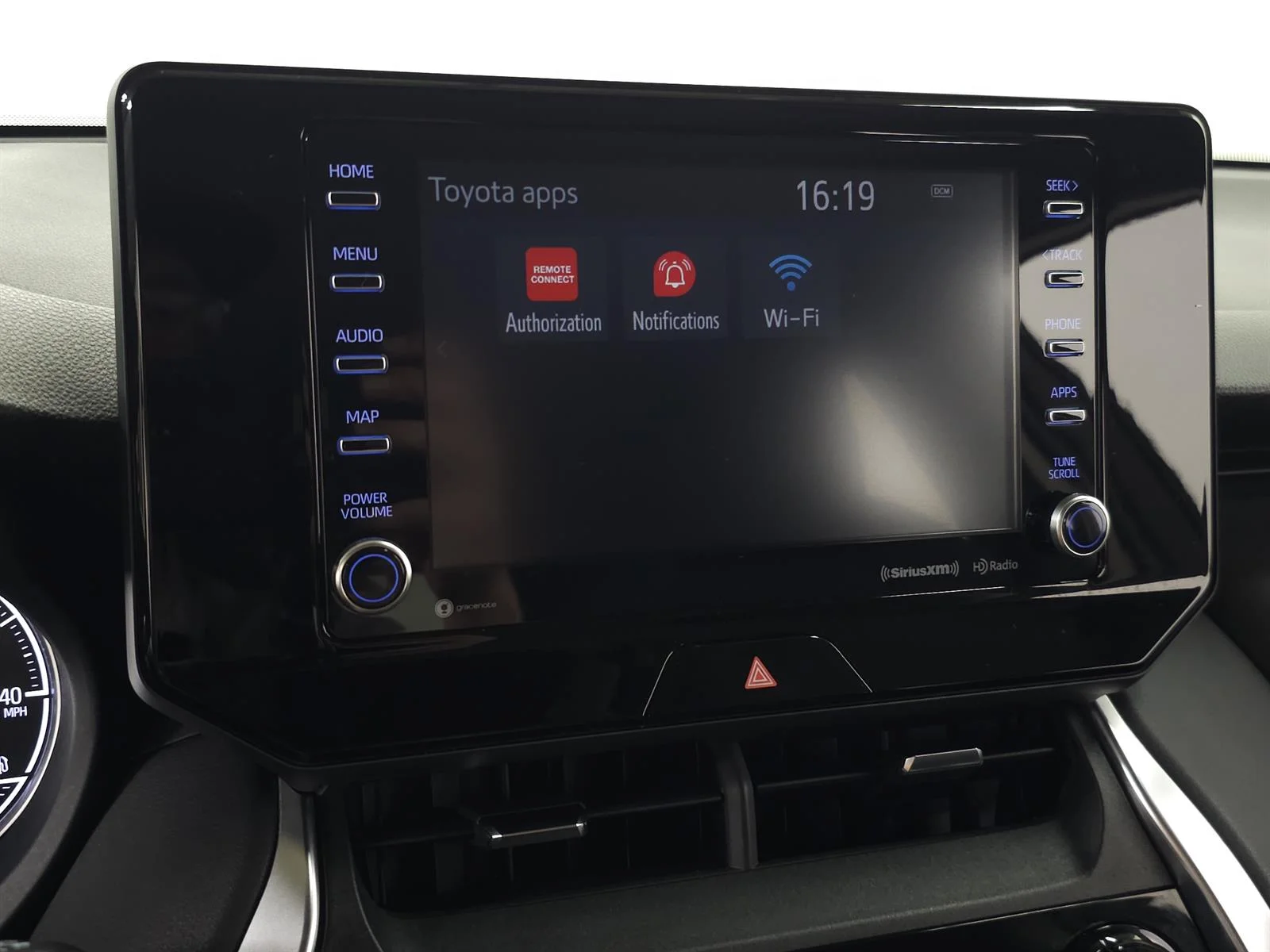 Used 2022 White Toyota LE image 24