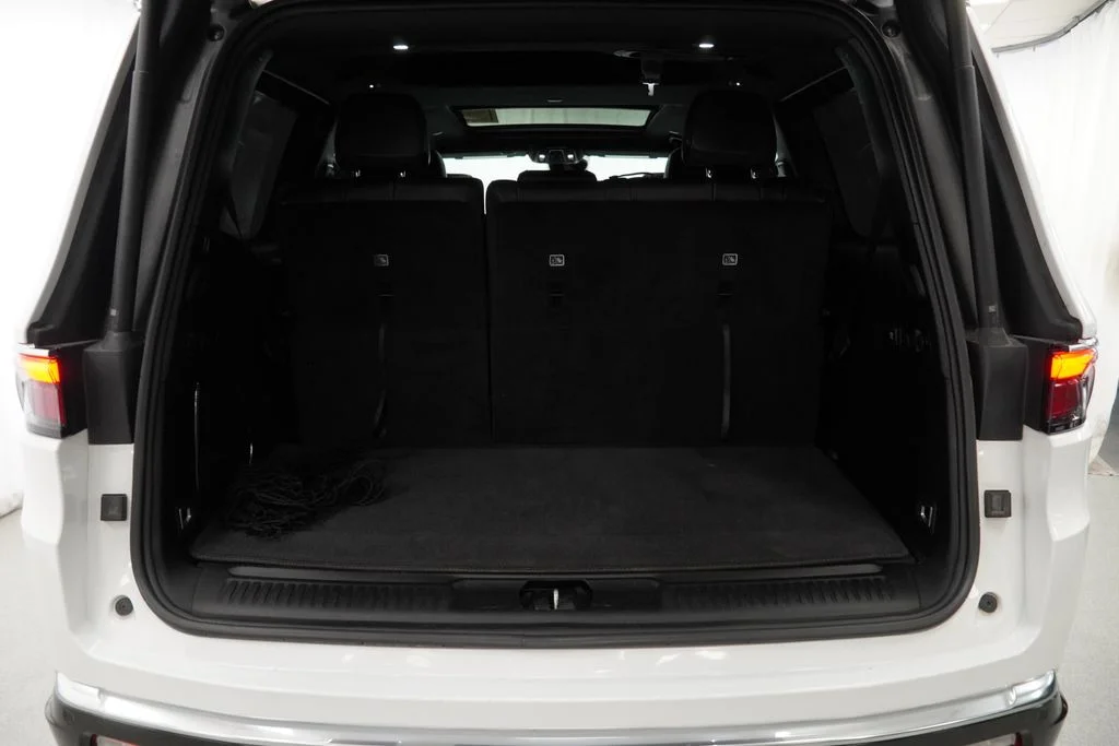 Certified Used 2023 White Jeep Base image 43