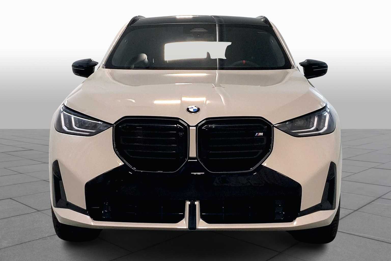 New 2026 Dune Grey Metallic BMW M50 xDrive image 3